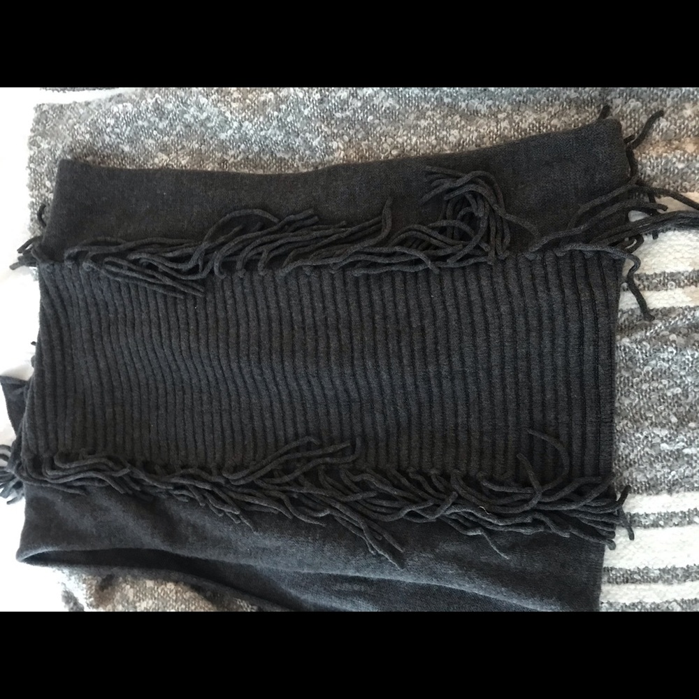 Zara dark grey fringe scarf